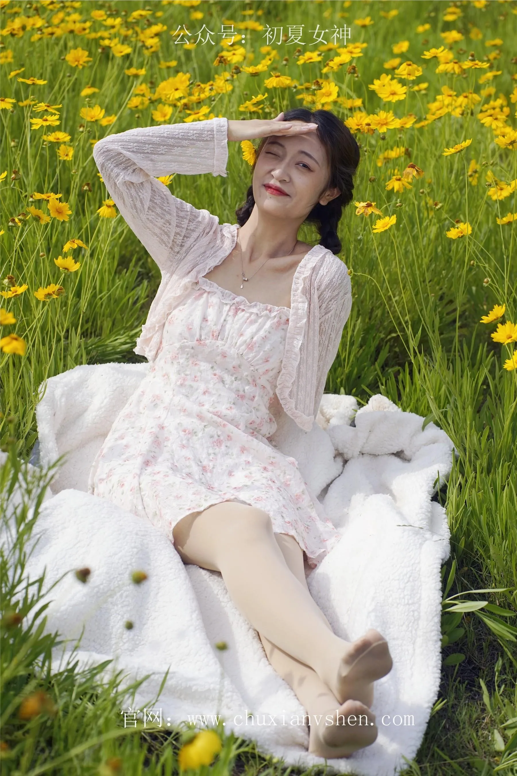 初夏女神 NO.070 依依 邻家女孩-风中少女 [122P]插图4